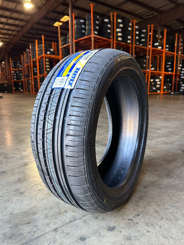 ZEETEX HP1000 215/55ZR17 94W Tires